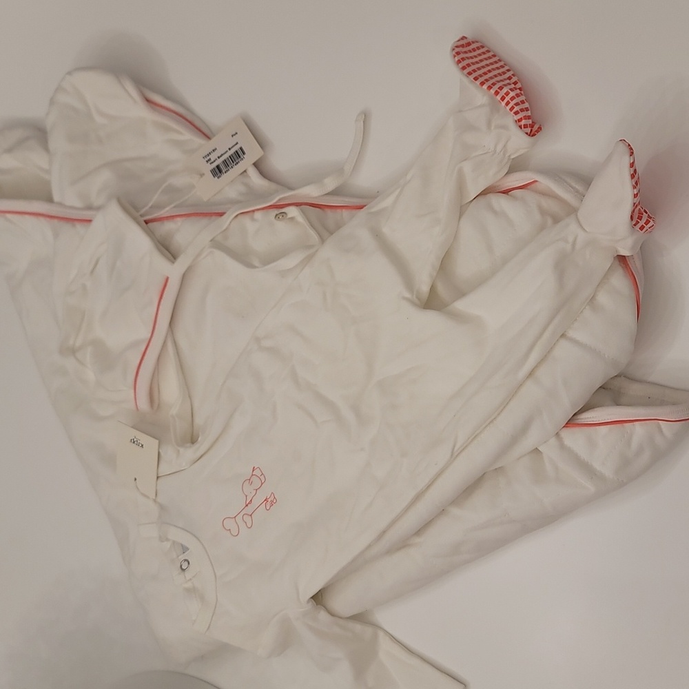 Baby girl layette set